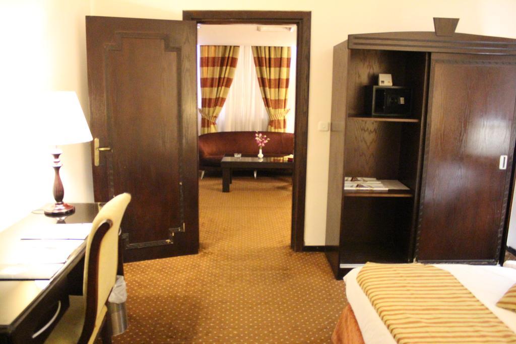 Al Fanar Palace Hotel And Suites Amman Exterior foto
